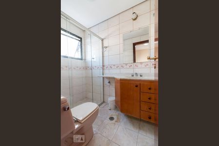 Apartamento para alugar com 205m², 4 quartos e 2 vagasBanheiro quarto 4 suíte