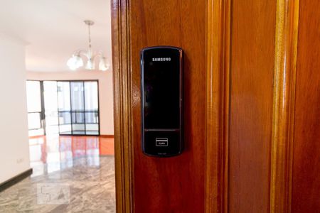 Apartamento para alugar com 205m², 4 quartos e 2 vagasCozinha - fechadura eletrônica