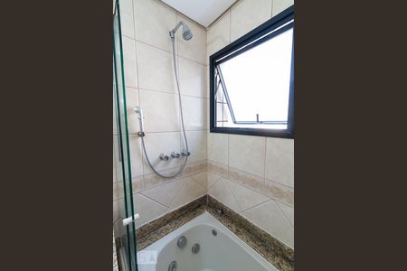 Apartamento para alugar com 205m², 4 quartos e 2 vagasBanheiro quarto 3 suíte