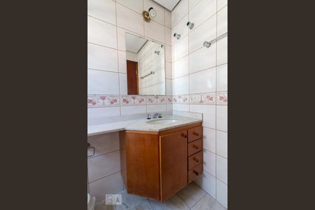 Apartamento para alugar com 205m², 4 quartos e 2 vagasBanheiro quarto 4 suíte