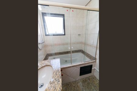 Apartamento para alugar com 205m², 4 quartos e 2 vagasBanheiro quarto 3 suíte