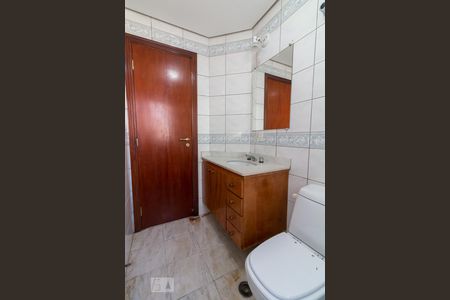 Apartamento para alugar com 205m², 4 quartos e 2 vagasBanheiro quarto 2 suíte