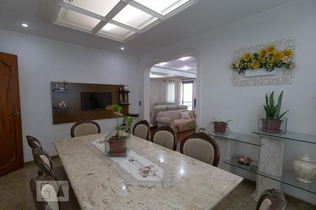 Apartamento à venda com 242m², 4 quartos e 3 vagasSala de jantar