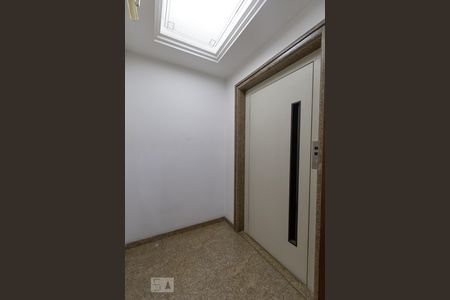 Apartamento à venda com 242m², 4 quartos e 3 vagasEntrada principal