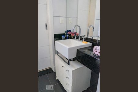 Apartamento à venda com 100m², 3 quartos e 2 vagasBanheiro - Suíte