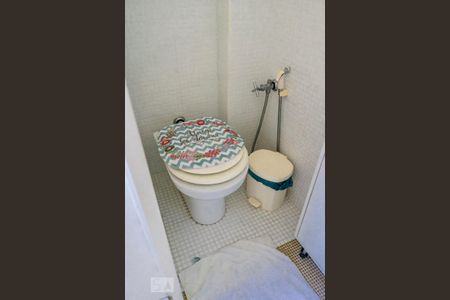 Apartamento à venda com 100m², 3 quartos e 2 vagasBanheiro de Serviço