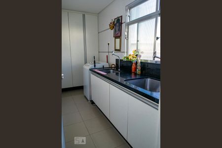 Apartamento à venda com 100m², 3 quartos e 2 vagasCozinha e Área de Serviço