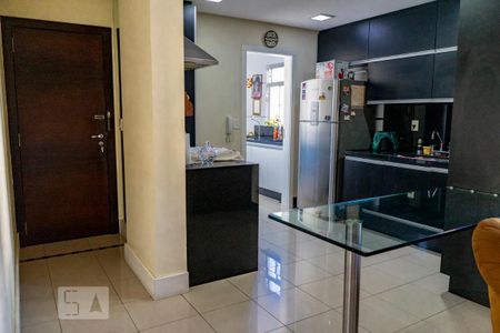 Apartamento à venda com 100m², 3 quartos e 2 vagasCozinha