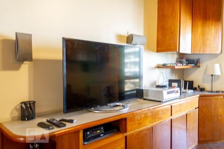 Apartamento à venda com 208m², 5 quartos e 3 vagasQuarto 4