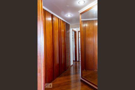 Apartamento à venda com 208m², 5 quartos e 3 vagasCorredor dos Quartos 