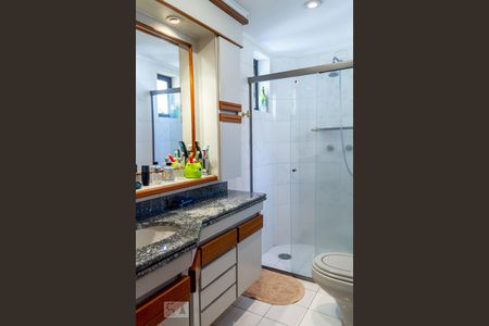 Apartamento à venda com 208m², 5 quartos e 3 vagasBanheiro do Corredor 