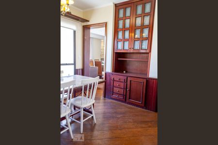 Apartamento à venda com 208m², 5 quartos e 3 vagasCopa