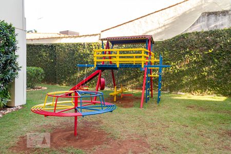 Apartamento à venda com 208m², 5 quartos e 3 vagasÁrea Comum - Playground