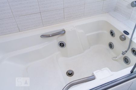 Apartamento à venda com 208m², 5 quartos e 3 vagasBanheiro do Quarto 1