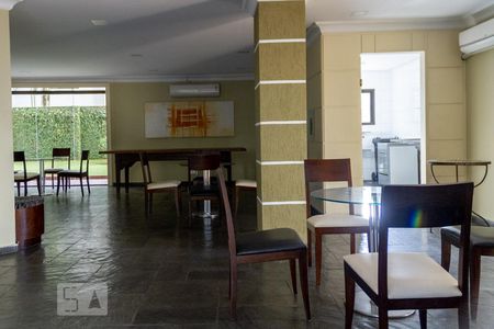 Apartamento à venda com 208m², 5 quartos e 3 vagasÁrea comum - Salão de festas