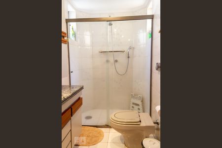 Apartamento à venda com 208m², 5 quartos e 3 vagasBanheiro do Corredor 