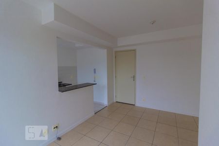 Sala de apartamento à venda com 2 quartos, 60m² em Del Castilho, Rio de Janeiro