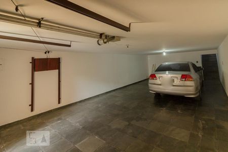 Casa para alugar com 226m², 3 quartos e 5 vagas Casa para alugar com 226m², 3 quartos e 5 vagasGaragem