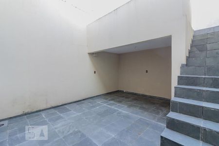 Casa para alugar com 226m², 3 quartos e 5 vagas Casa para alugar com 226m², 3 quartos e 5 vagasQuintal