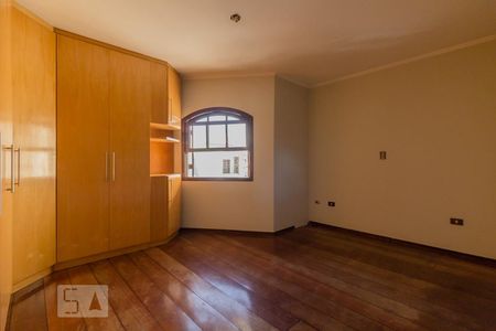 Casa para alugar com 226m², 3 quartos e 5 vagas Casa para alugar com 226m², 3 quartos e 5 vagasQuarto 01 com Suite