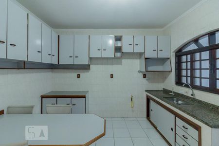 Casa para alugar com 226m², 3 quartos e 5 vagas Casa para alugar com 226m², 3 quartos e 5 vagasCozinha