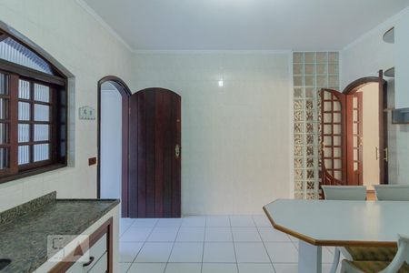 Casa para alugar com 226m², 3 quartos e 5 vagas Casa para alugar com 226m², 3 quartos e 5 vagasCozinha