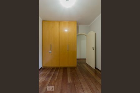 Casa para alugar com 226m², 3 quartos e 5 vagas Casa para alugar com 226m², 3 quartos e 5 vagasQuarto 02