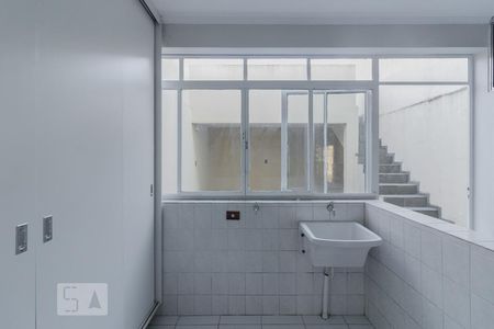 Casa para alugar com 226m², 3 quartos e 5 vagas Casa para alugar com 226m², 3 quartos e 5 vagasÁrea de Serviço