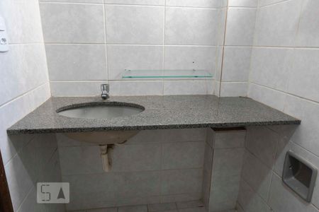 Studio para alugar com 35m², 1 quarto e sem vaga Studio para alugar com 35m², 1 quarto e sem vagaBanheiro