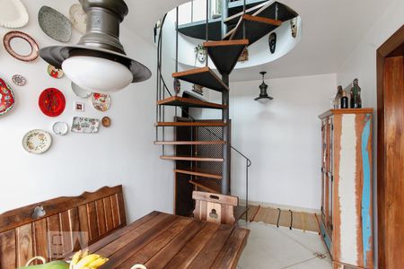 Apartamento à venda com 120m², 2 quartos e 1 vagaSala