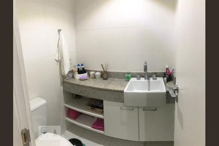 Apartamento à venda com 69m², 2 quartos e 1 vagaBanheiro Quarto 2 - Suíte