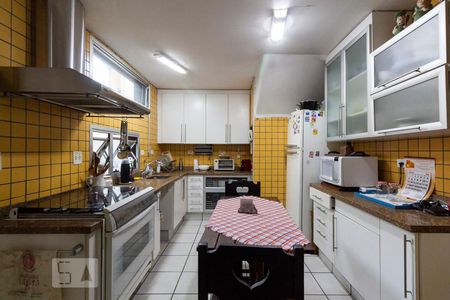 Casa à venda com 220m², 3 quartos e sem vagaCozinha