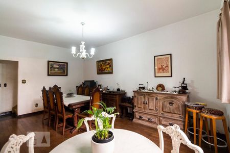 Sala de casa à venda com 3 quartos, 220m² em Planalto Paulista, São Paulo