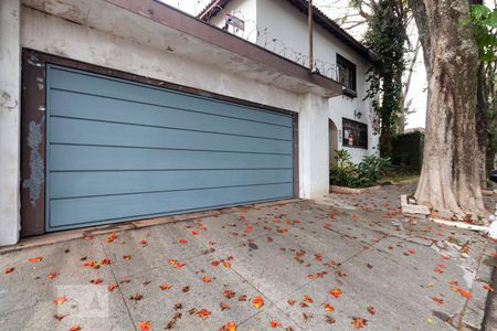 Casa à venda com 220m², 3 quartos e sem vagaFachada - Garagem