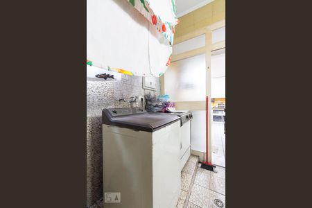 Casa à venda com 220m², 3 quartos e sem vagaÁrea de Serviço