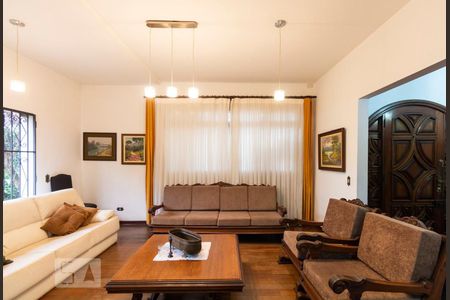 Sala de casa à venda com 3 quartos, 220m² em Planalto Paulista, São Paulo