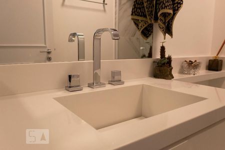 Apartamento à venda com 98m², 3 quartos e 2 vagasDetalhe Banheiro do Corredor