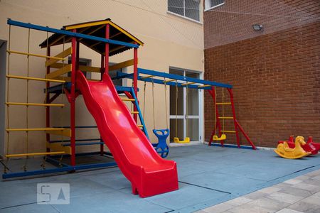 Apartamento à venda com 98m², 3 quartos e 2 vagasÁrea Comum - Playground