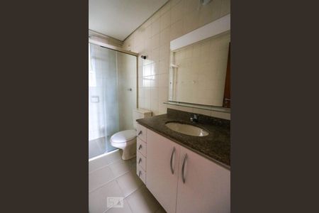 Banheiro  de apartamento para alugar com 3 quartos, 98m² em Vila Assunção, Santo André