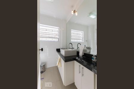 Banheiro de apartamento à venda com 2 quartos, 80m² em Vila Mariana, São Paulo
