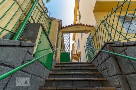 Apartamento à venda com 70m², 2 quartos e sem vagaEntrada