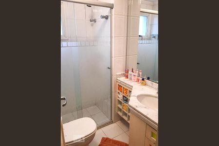 Apartamento à venda com 131m², 3 quartos e 3 vagasBanheiro 3
