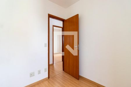 Quarto 1 de apartamento para alugar com 3 quartos, 75m² em Vila Firmiano Pinto, São Paulo