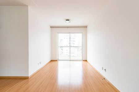 Sala de apartamento para alugar com 3 quartos, 75m² em Vila Firmiano Pinto, São Paulo