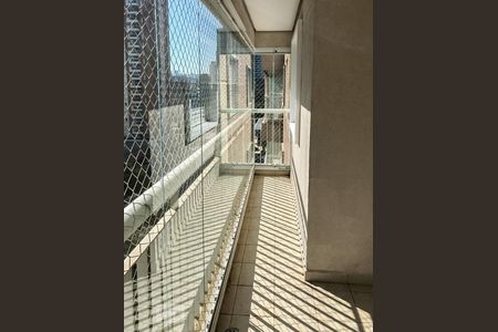 Apartamento para alugar com 79m², 2 quartos e 1 vagaVaranda