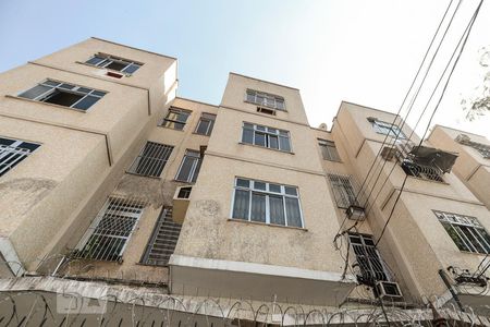 Apartamento para alugar com 62m², 3 quartos e sem vagaFachada