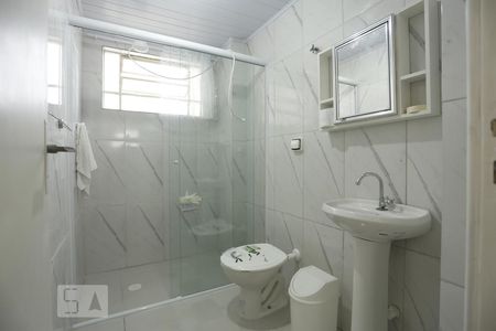 Banheiro de apartamento para alugar com 1 quarto, 33m² em Bela Vista, São Paulo