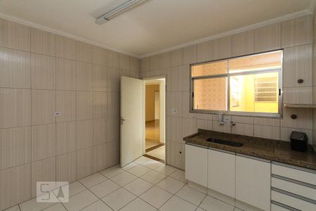 Cozinha de apartamento para alugar com 2 quartos, 95m² em Belém, São Paulo
