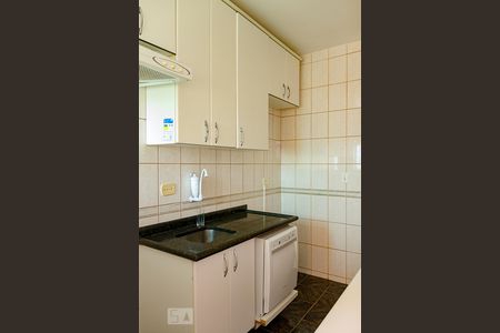 Apartamento à venda com 56m², 2 quartos e 1 vaga Apartamento à venda com 56m², 2 quartos e 1 vagaCozinha - Armários