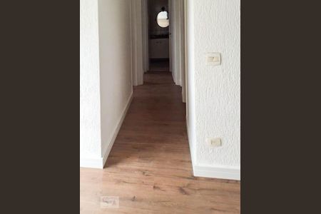 Apartamento à venda com 84m², 3 quartos e sem vaga Apartamento à venda com 84m², 3 quartos e sem vagaCorredor